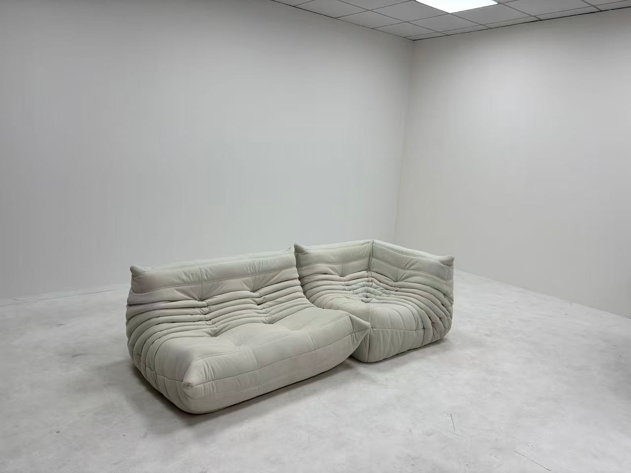 How to Select a Premium Togo‑Inspired Sofa for Your Space