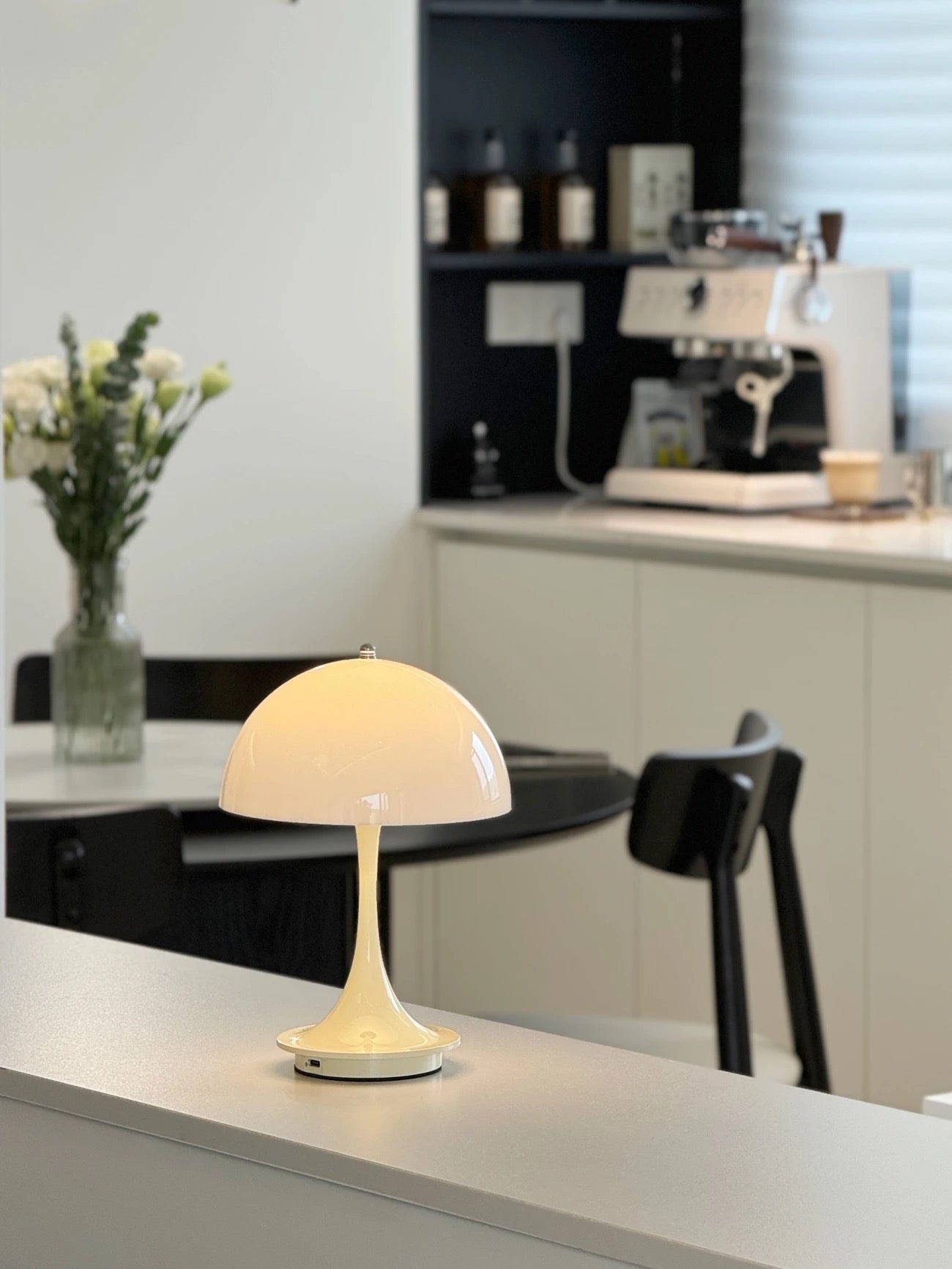 White Mushroom Portable LED rechargeable Table Lamp – Touch Lamp